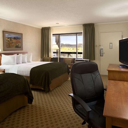 Days Inn & Suites By Wyndham Trinidad Exterior foto